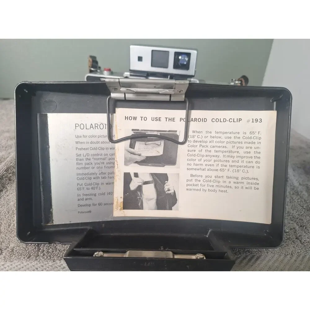 Polaroid Automatic 250 Land Camera w/ Cold Clip 193 Case Vintage - Very Nice